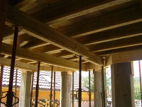 Inchiriez pt constructii